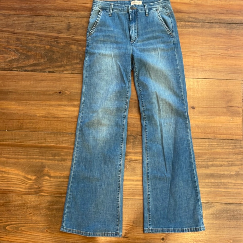 Bianco flare jeans